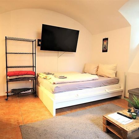Fully Equipped Apartment Near Main Station Würzburg Esterno foto