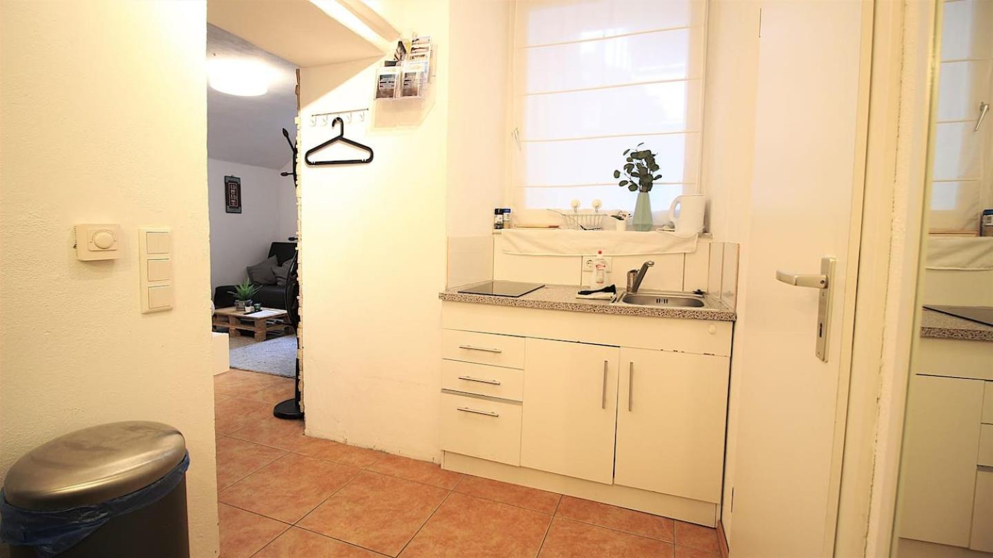 Fully Equipped Apartment Near Main Station Würzburg Esterno foto