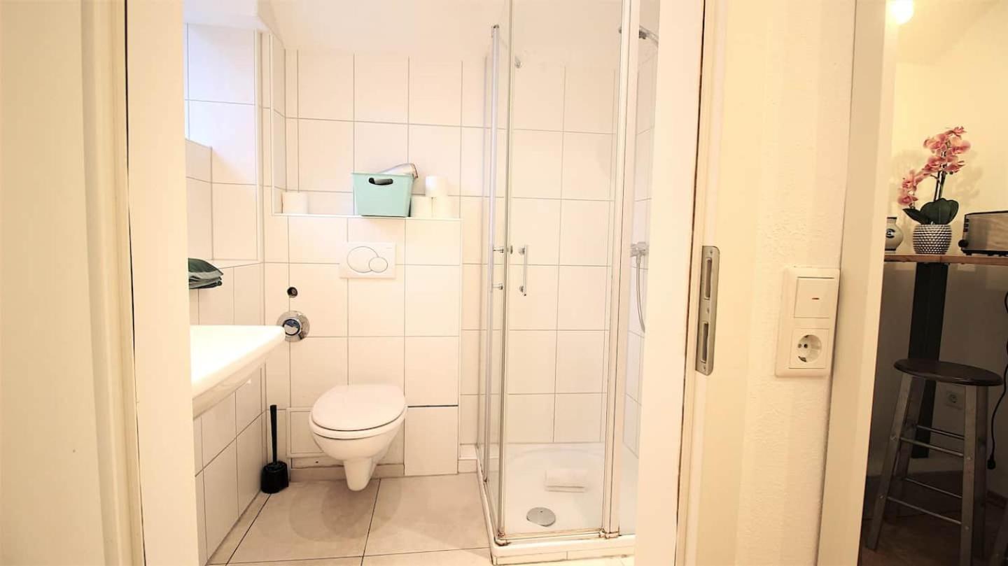 Fully Equipped Apartment Near Main Station Würzburg Esterno foto