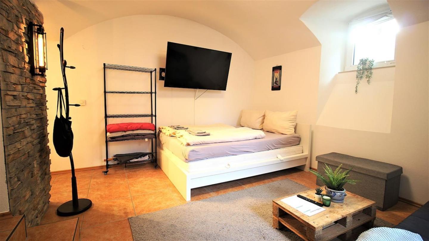Fully Equipped Apartment Near Main Station Würzburg Esterno foto