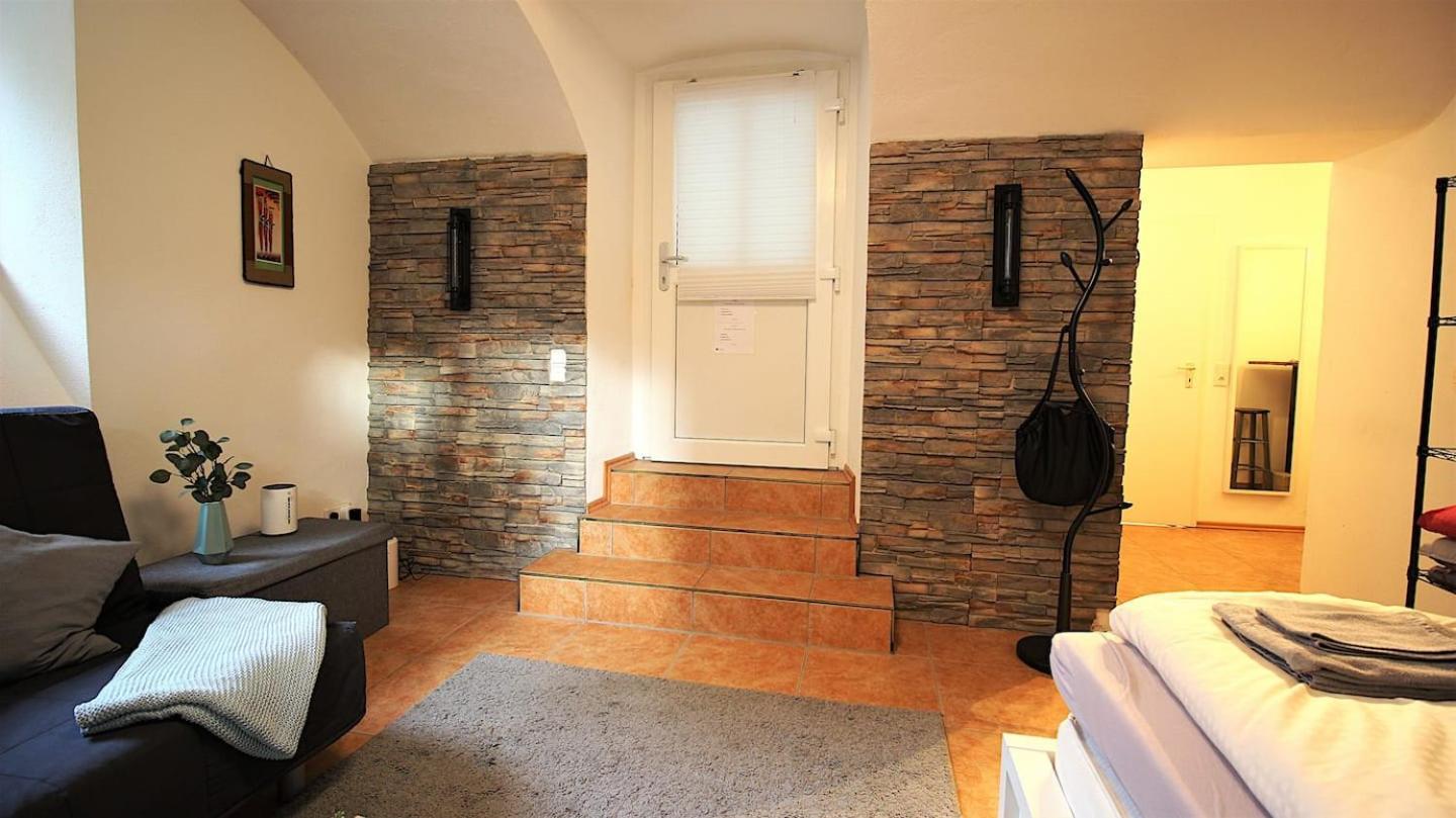 Fully Equipped Apartment Near Main Station Würzburg Esterno foto